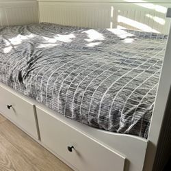 IKEA Hemnes twin to double Daybed Frame 