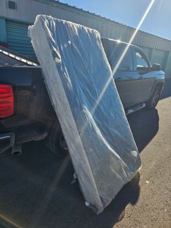 Twin boxspring (eastside)