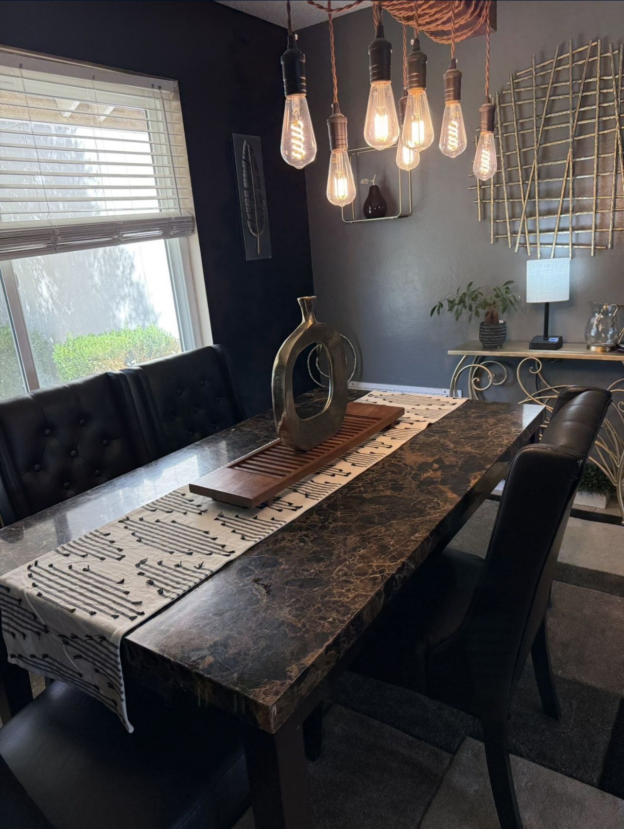 dining Table with 4 Leather Chairs