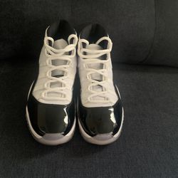 Jordan Concord 11 size 9