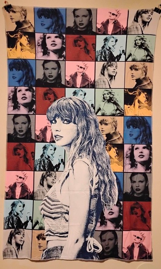 Taylor Swift Small Throw Blanket NEW 80 inch x 130 inch