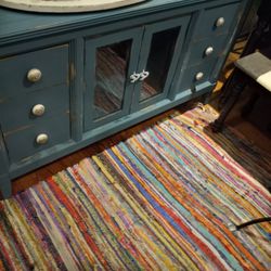 CUTE TV STAND AT PICKY PINCHERS 801 TURNER ST CLEARWATER OPEN TODAY CHRISTMAS EVE  12-4PM 