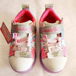 Skechers Toddler with lights girl shoes Size US 7 New