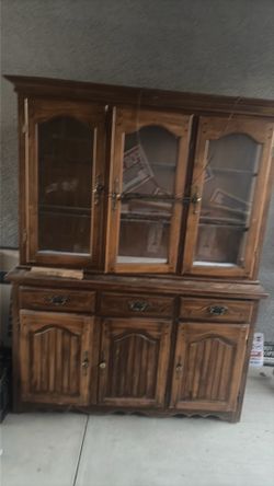 Hutch with lights n glass shelves