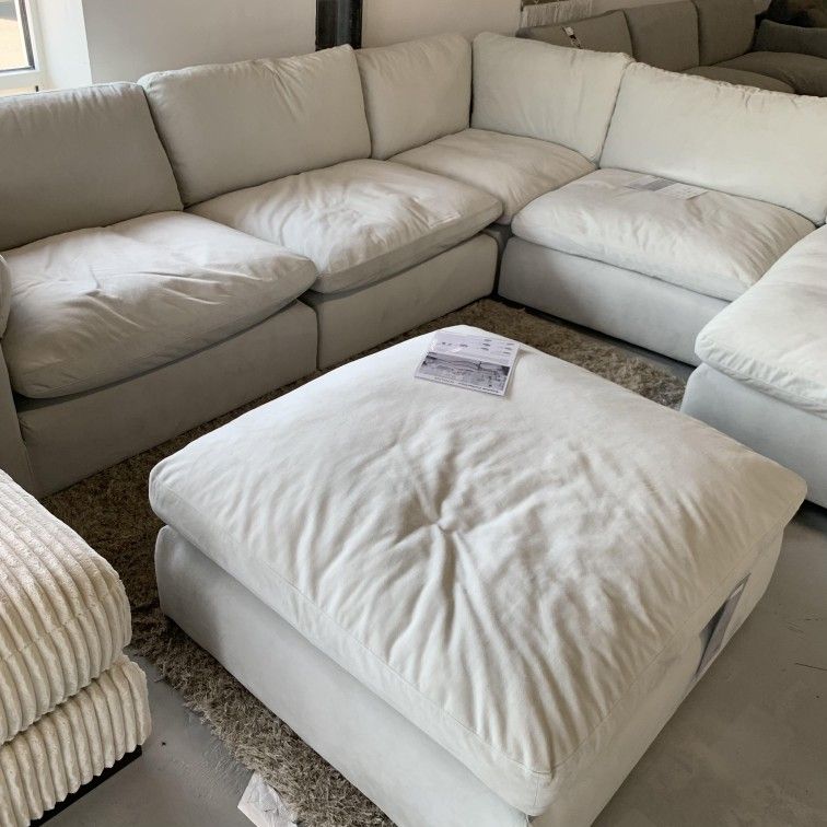 Ultra Comfortable 5 Piece Sectional With Chaise, Living Room// Home Decor