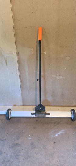 Magnetic Broom Shop Garag