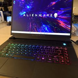 Alienware M16 R1 Gaming Laptop — Ryzen 9 7845HX / RTX 4080 / 32GB DDR5 / 1TB SSD / 2K 240Hz