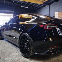 Model Y Wheels