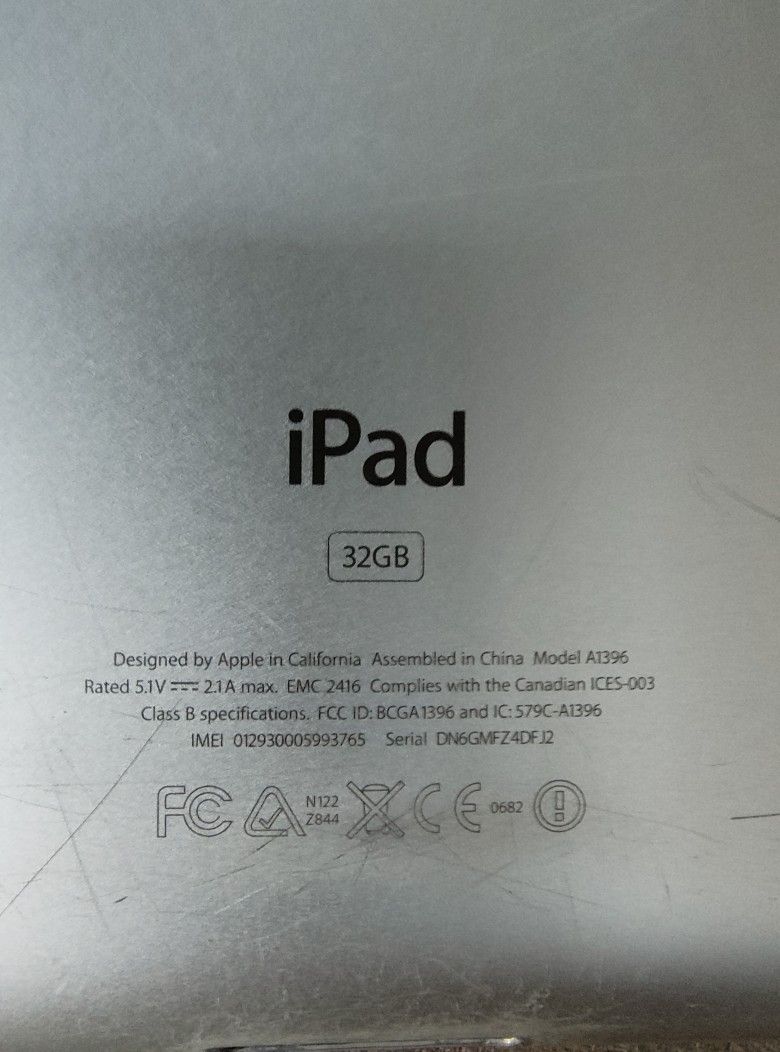 32 GB  WIFI/SIM IPAD +  16GB Samsung Galaxy Tab 