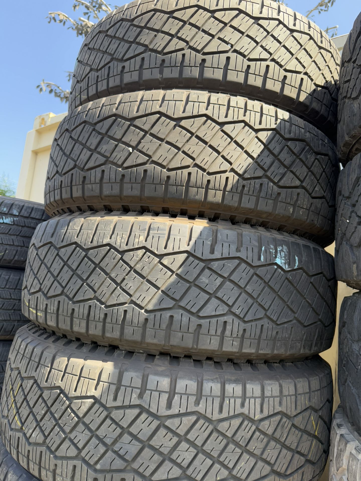 285 65 20 Vendo Un Set De Llantas Usadas En Excelente Condición Marca GOODYEAR