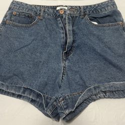 Forever 21 Women’s Denim Shorts Size 30 Blue Low Rise Casual Jean Shorts