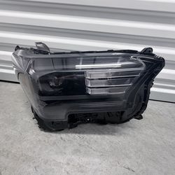 2025-2026 Toyota 4Runner Headlights Right OEM