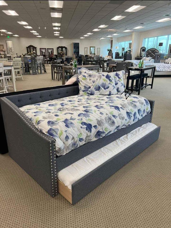 📌Tulney Daybed With Trundle
Homelegance$20 Down Payment and delivery available