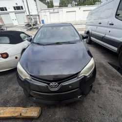 Corolla 2016 The transmission is stuck.