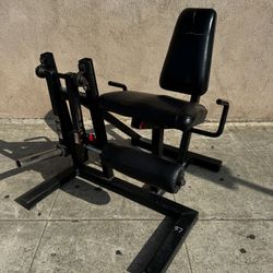 Heavy duty pro maxima plate loaded leg extension