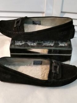 Ugg Australia black suede flats sz 9.5