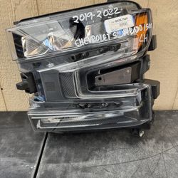 2019 2020 2021 2022 CHEVROLET SILVERADO 1500 LEFT SIDE HEADLIGHT OEM USED 
