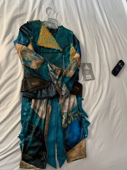 Disney Descendants 3 - Uma costume size 4 - $20