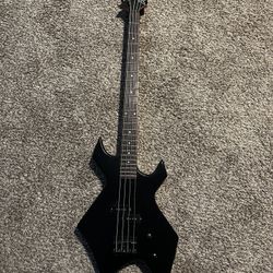 BC Rich Warlock bass