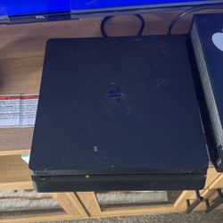 can someone drop off working ps4 controller for $$