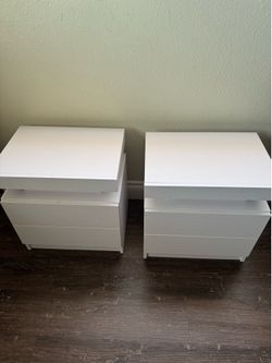 Nightstand dressers
