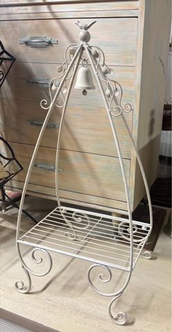 Bird and Bell Plant stand
