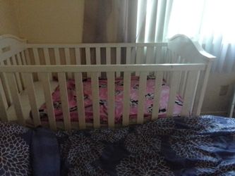 Delta Crib White
