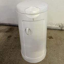 Munchkin Diaper Pail 