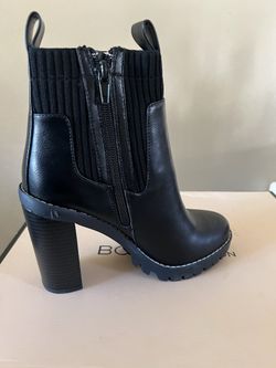 New Blk BCBG Boots