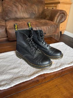 Title: Dr. Martens 1460 Pascal Boots - Women’s Size 8 (Soft Leather)