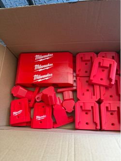 3D printed Milwaukee  M12 , M18 tool /Battery holder.