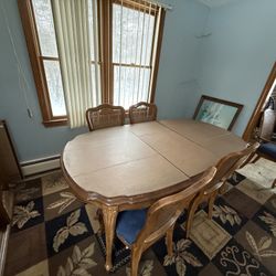Dining Table Seats 6