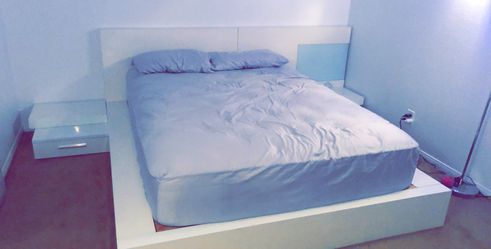 White bed frame set