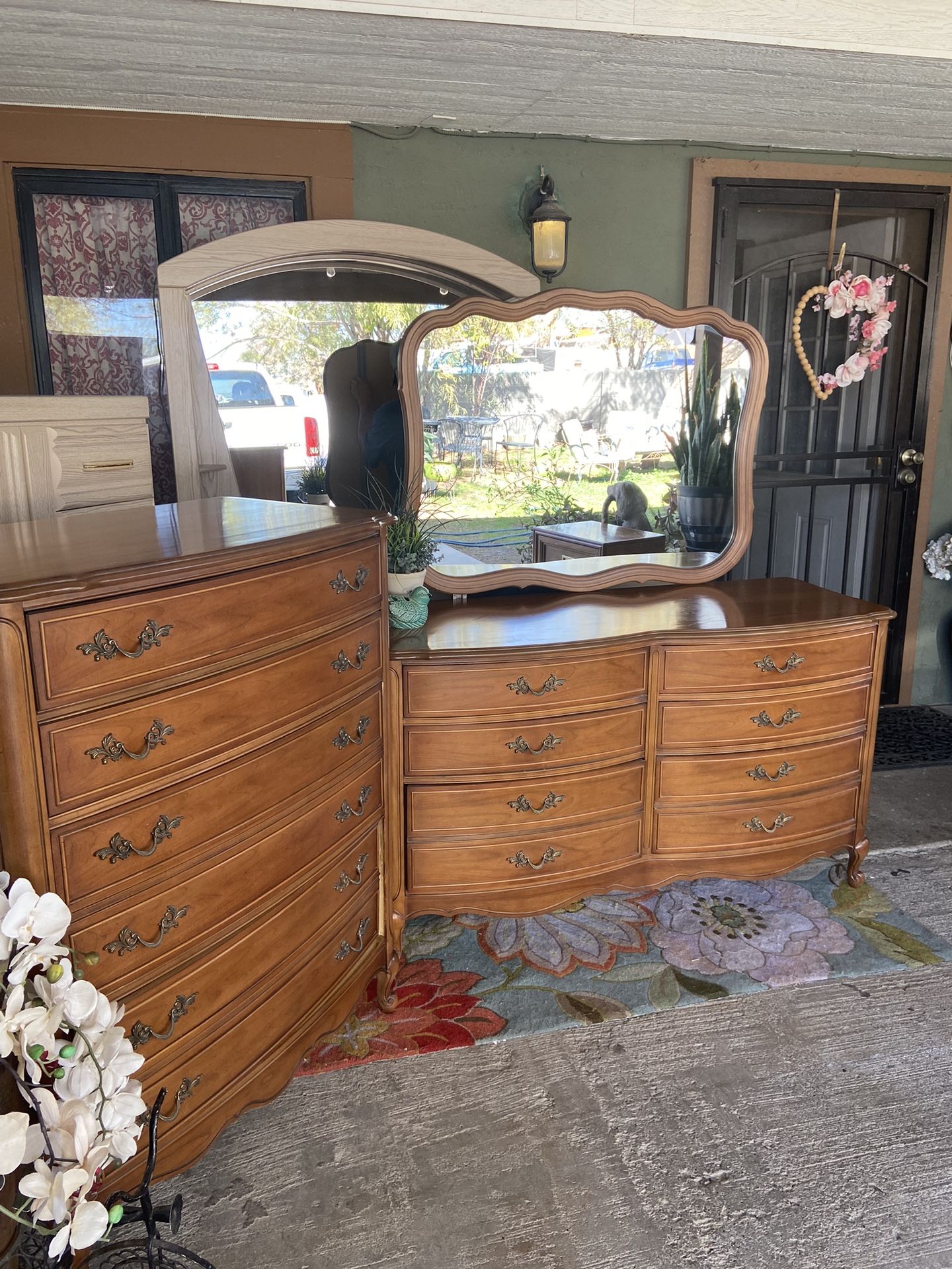 Gorgeous French Provincial Dixie Set