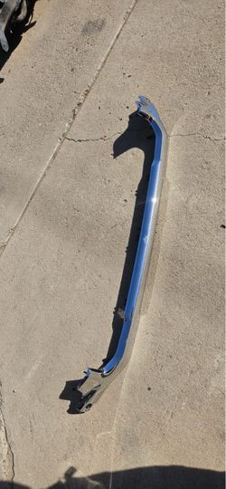 Dodge Ram 2500 grille chrome lower Oem