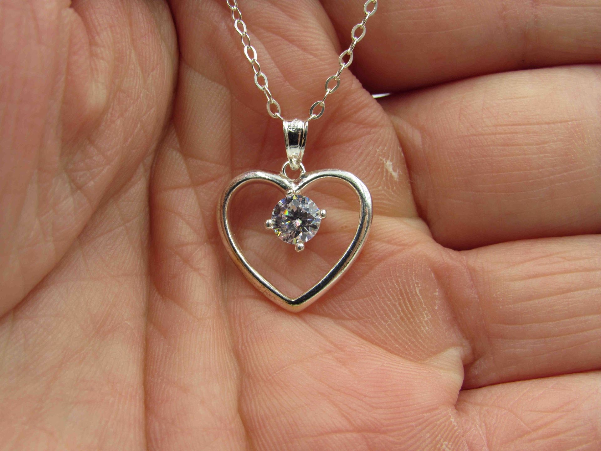 18" Sterling Silver CZ Diamond Heart Pendant Necklace Vintage Minimalist Everyday Simple Beauty Statement Unique Pretty Cute Special