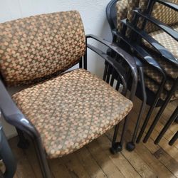 56 STACK-UP CHAIRS WITH/WITHOUT WHEELS (HOME17)