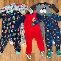 5 Fleece Pj Bundle 2T/24 Months 