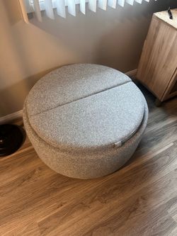 Rolling ottoman
