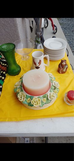 Wax candle, vase, coffee cup, candle, bear pepper/salt shaker, 11 little plates