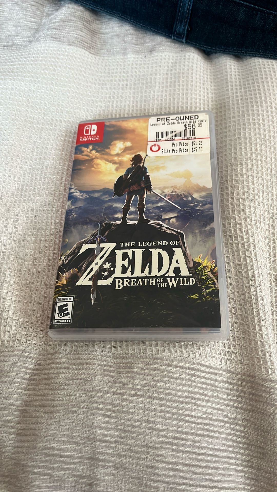 Nintendo Switch - Legend Of Zelda Breath Of The Wild 