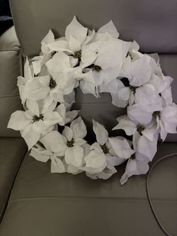New 24” White Christmas Poinsettia Wreath 