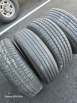 4 Used Mixed Brand Trailer Tires ST225 75r15 Diferent brands but all very good $150.00FIRM PRICE, FIRM PRICE
PLEASE DON'T ASK FOR DICOUNT
POR FAVOR N