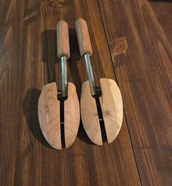 Shoe trees