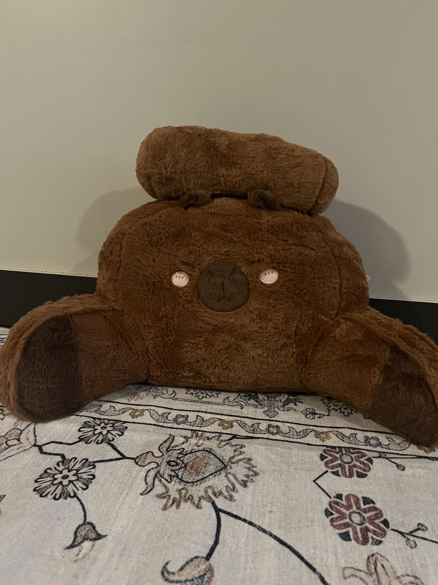 Capybara plush pillow chair