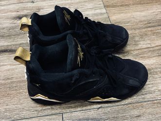Nike Jordan MVP 678 black & Gold size 6Y