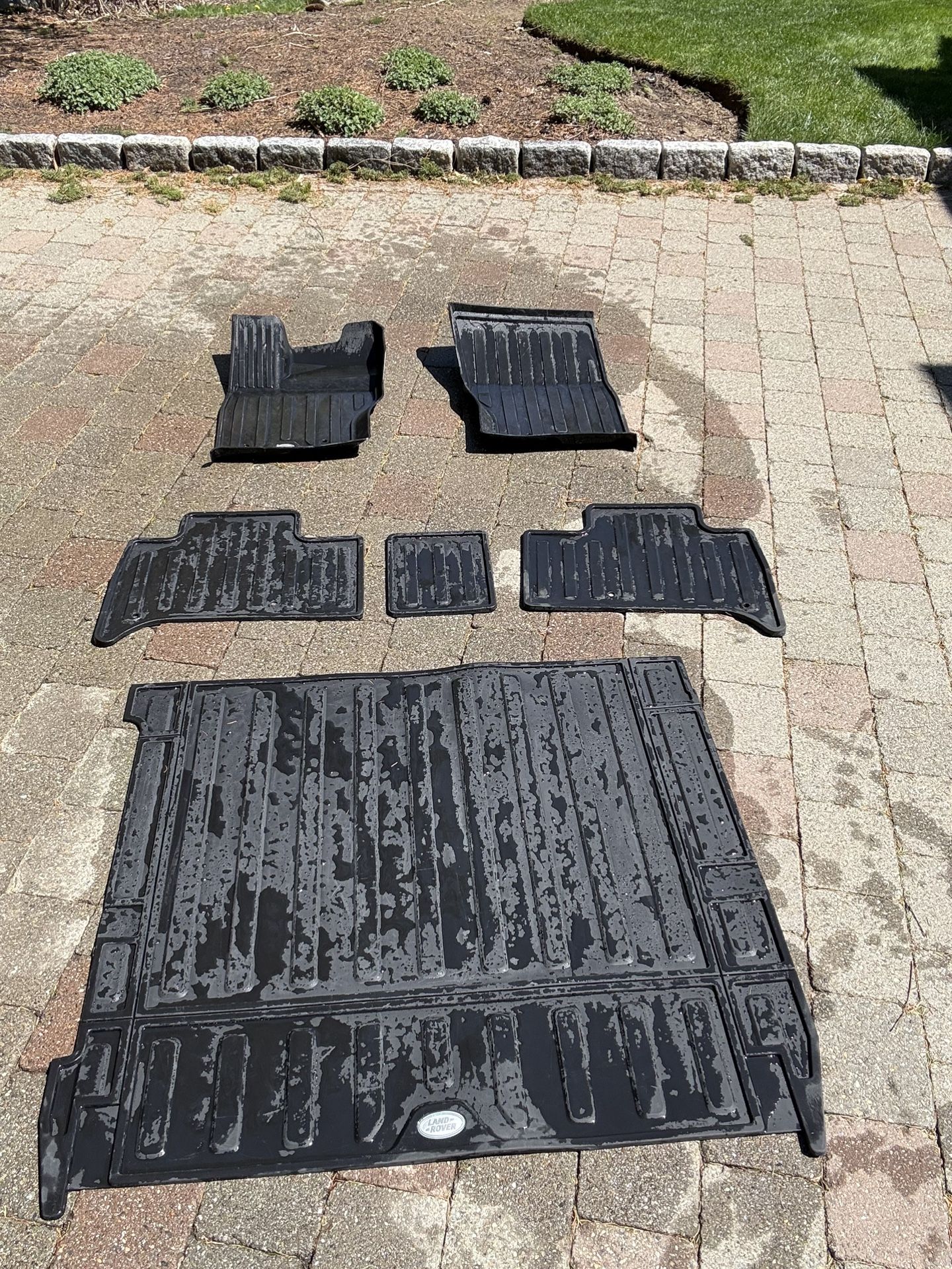 Land Rover Discovery Floor & Trunk Mats
