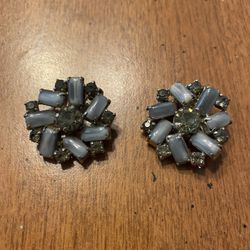 Clip On Earrings Vintage  Costume Jewelry 