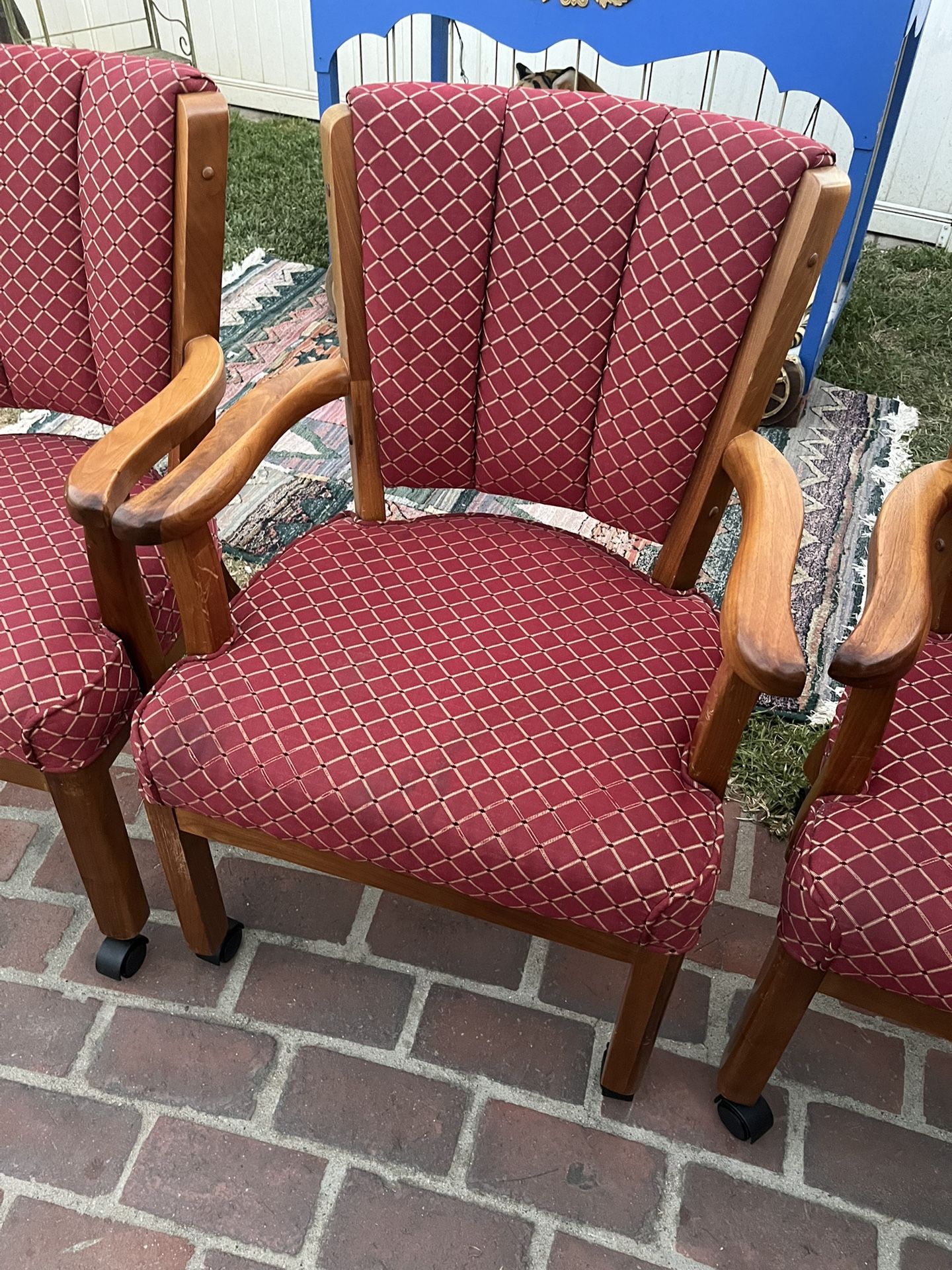 Very Comfortable Vintage Mid Century Chair (6 Available)