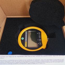 Fluke 700G30 Pressure Gauge Calibrator, -14 to 5000 psi